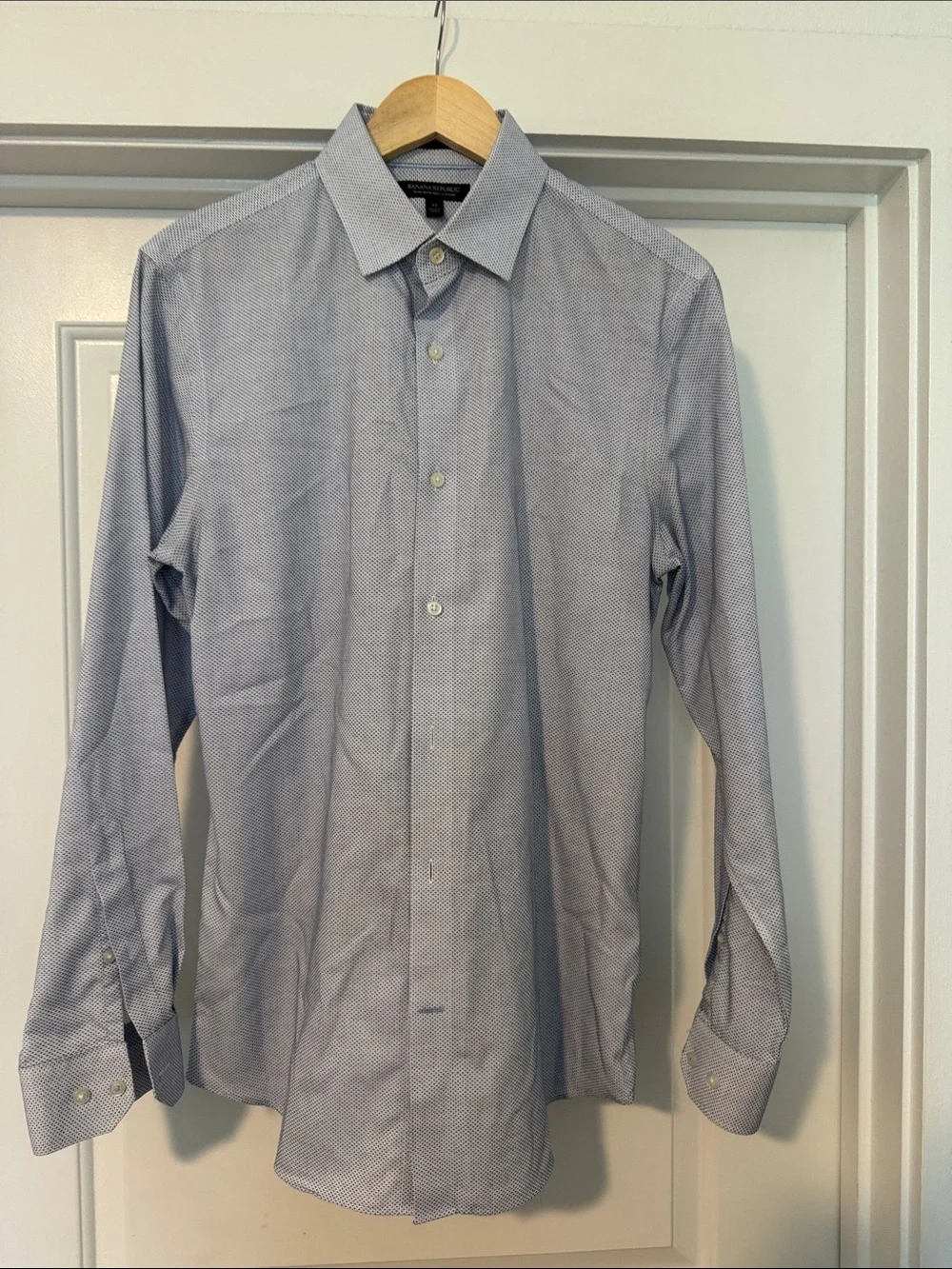 Banana Republic Light Blue Micro-Pattern Slim Fit Dress Shirt